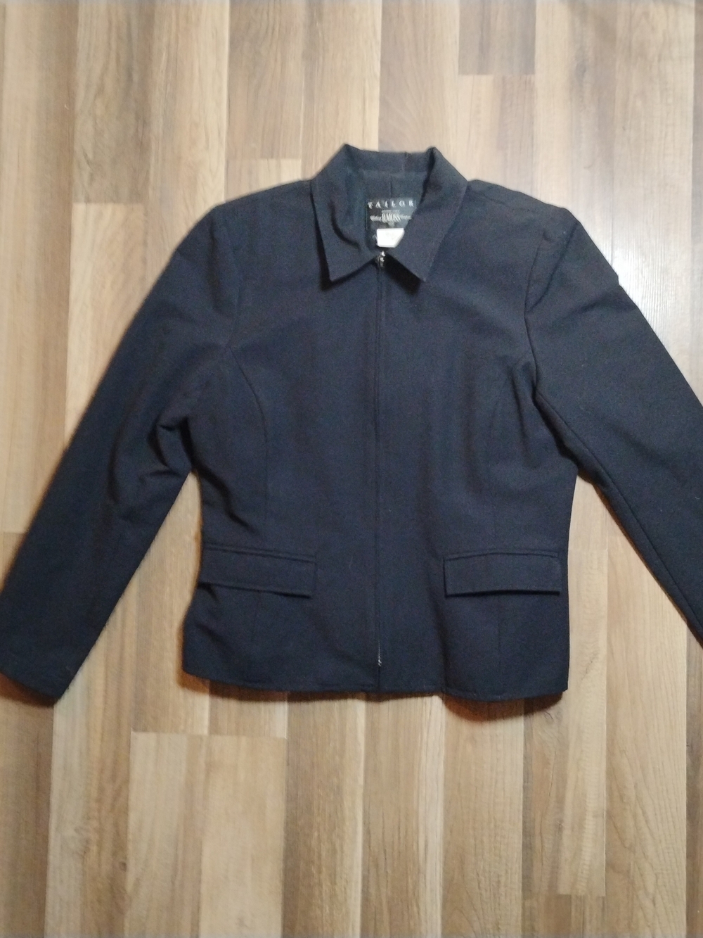 Tailor B. Moss Black Women’s Zip-Front Blazer Jacket
